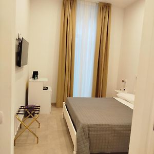 Camera standard con letto king size